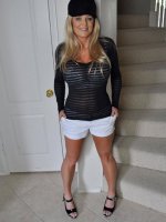 Busty MILF Lexeigh