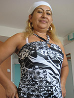 Spanish mature mom showing her pussy